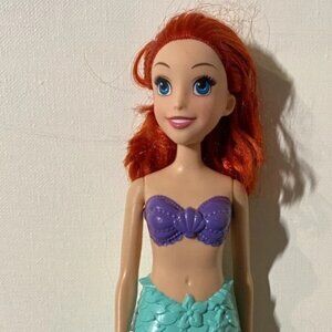 Little Mermaid Ariel Doll with Tail, Hasbro 2016 Disney - tail is working